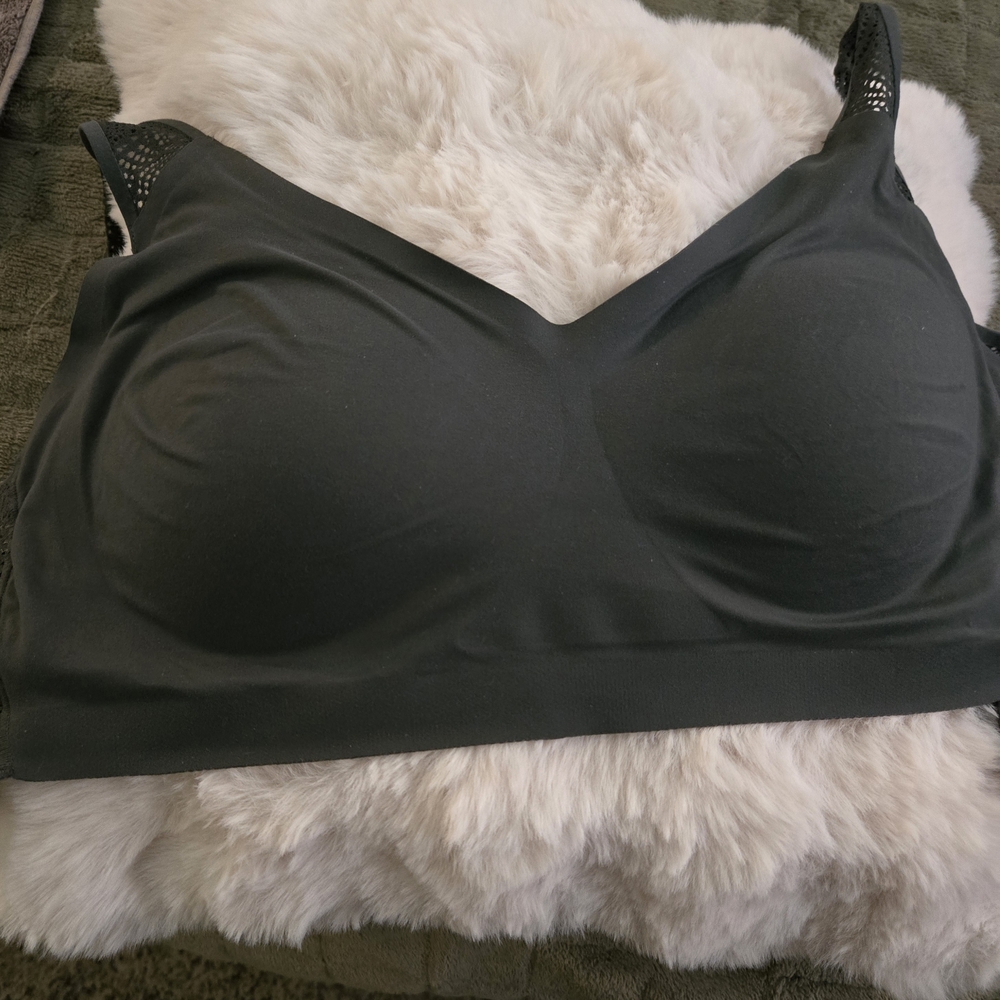 Black Wireless Comfort Bra